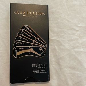 Anastasia brow stencils- never used